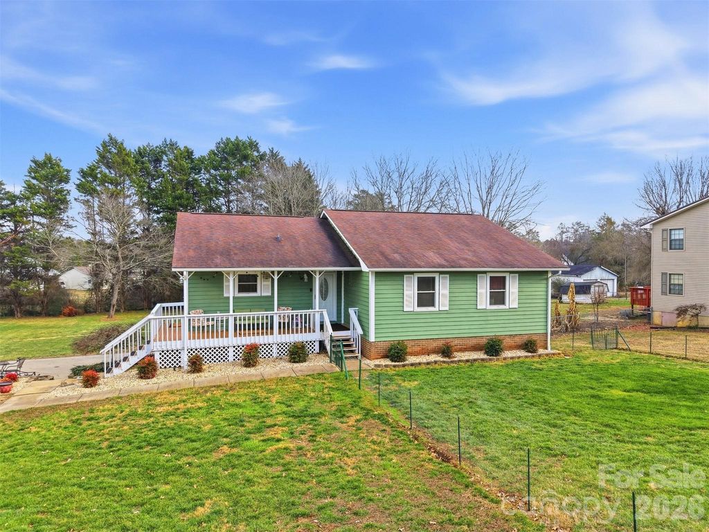 2735 Sides Avenue, Connelly Springs, NC 28612