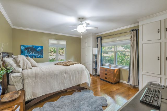 3866 Medallion Lane, Dallas, TX 75229
