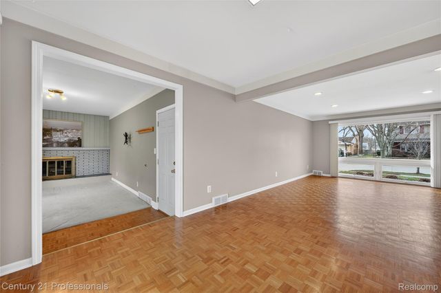 36040 Ladywood Street, Livonia, MI 48154