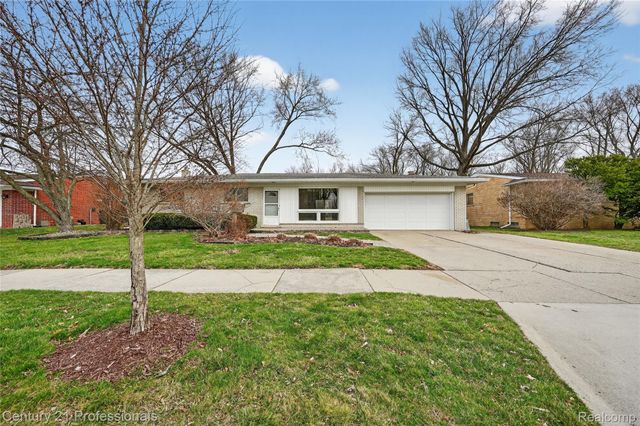 36040 Ladywood Street, Livonia, MI 48154