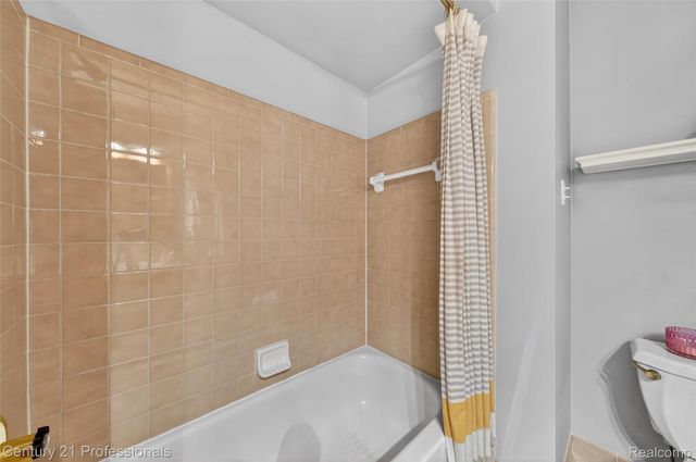 36040 Ladywood Street, Livonia, MI 48154