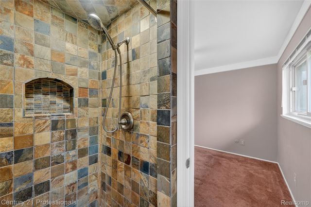 36040 Ladywood Street, Livonia, MI 48154