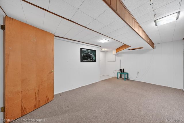 36040 Ladywood Street, Livonia, MI 48154