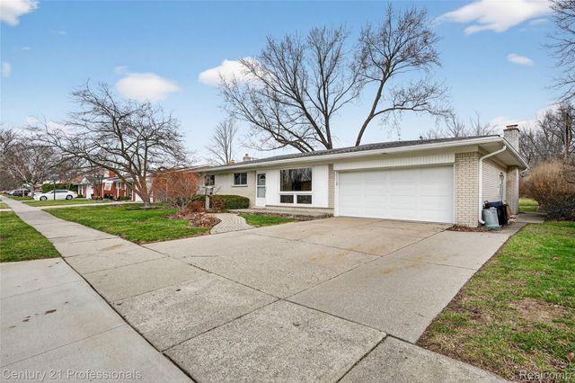 36040 Ladywood Street, Livonia, MI 48154