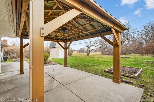 36040 Ladywood Street, Livonia, MI 48154