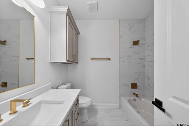 3045 Guinn Farms Rd, Tyler, TX 75707