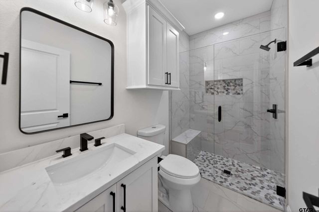 3045 Guinn Farms Rd, Tyler, TX 75707