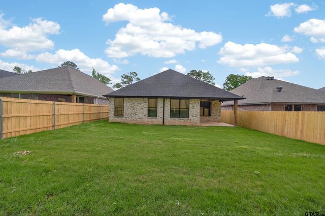 3045 Guinn Farms Rd, Tyler, TX 75707