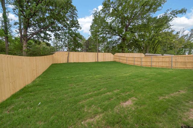 3045 Guinn Farms Rd, Tyler, TX 75707