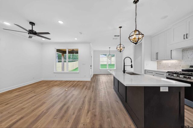 3045 Guinn Farms Rd, Tyler, TX 75707