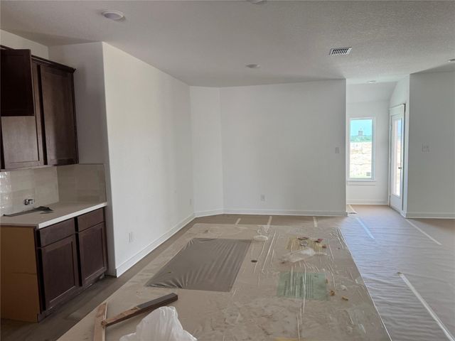 500 Quail Convey DR, Jarrell, TX 76537