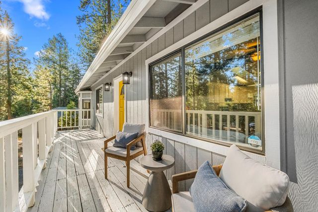 5603 Sierra Springs Dr, Pollock Pines, CA 95726
