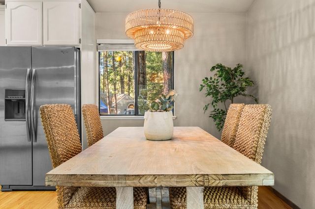 5603 Sierra Springs Dr, Pollock Pines, CA 95726