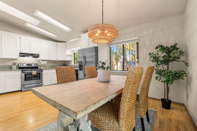 5603 Sierra Springs Dr, Pollock Pines, CA 95726