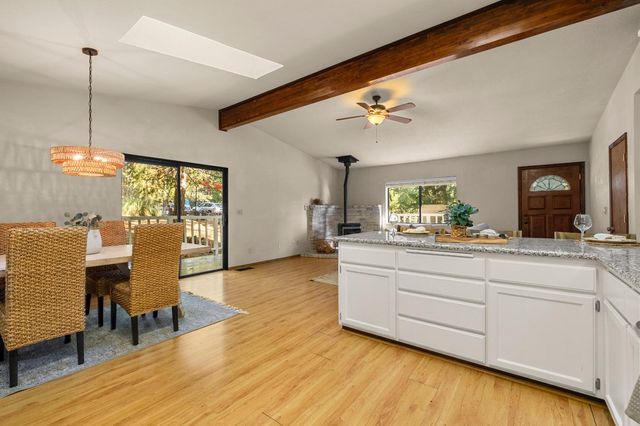 5603 Sierra Springs Dr, Pollock Pines, CA 95726