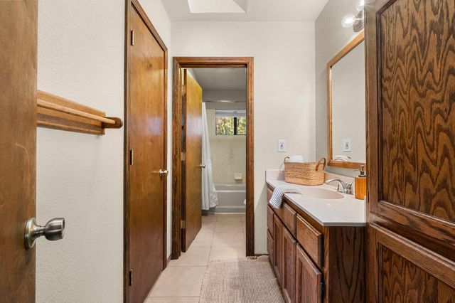 5603 Sierra Springs Dr, Pollock Pines, CA 95726