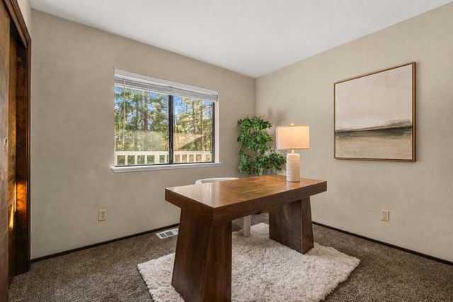 5603 Sierra Springs Dr, Pollock Pines, CA 95726
