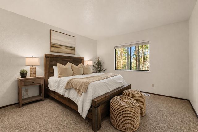 5603 Sierra Springs Dr, Pollock Pines, CA 95726