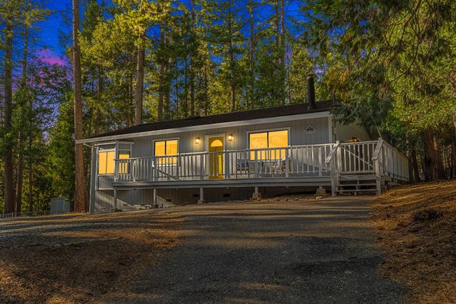5603 Sierra Springs Dr, Pollock Pines, CA 95726