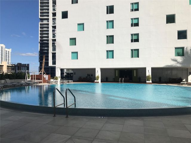 55 SE 6th St 3304, Miami, FL 33131