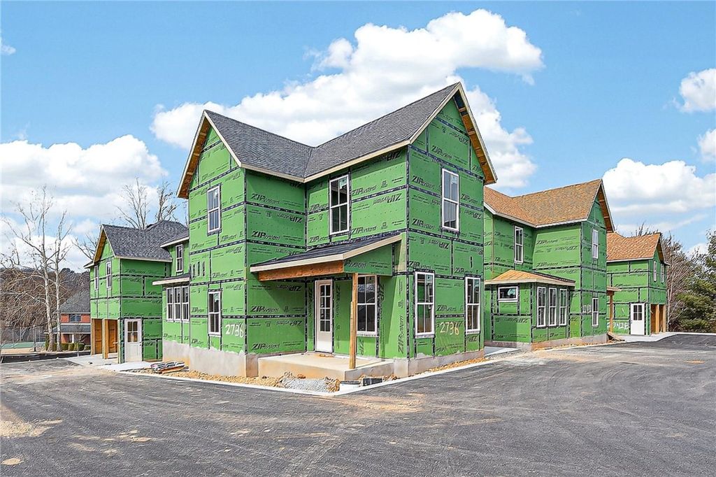 2736 E Black Walnut Circle, Fayetteville, AR 72701