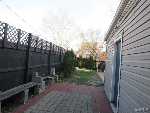 925 Morrison Avenue, St Louis, MO 63104