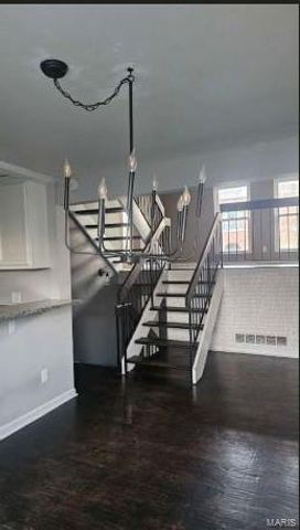 925 Morrison Avenue, St Louis, MO 63104