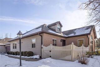 153 Cambridge Dr, Springdale Twp, PA 15049