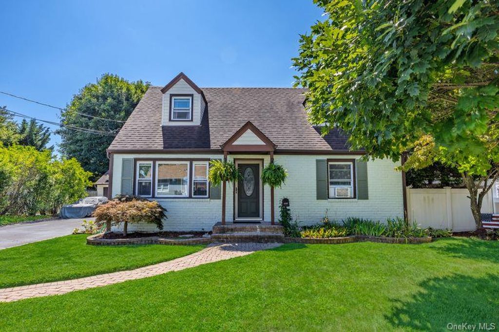 22 Maple Drive, Amityville, NY 11701 — exterior