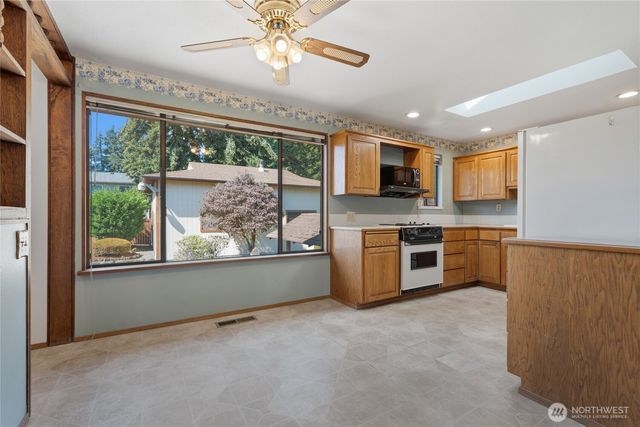 1524 N James St, Tacoma, WA 98406