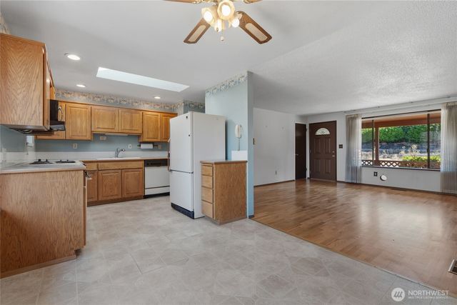 1524 N James St, Tacoma, WA 98406