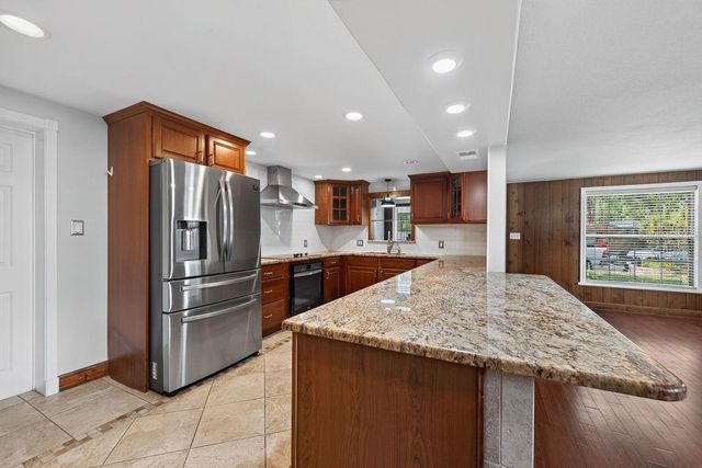 11005 N 27TH STREET, Tampa, FL 33612