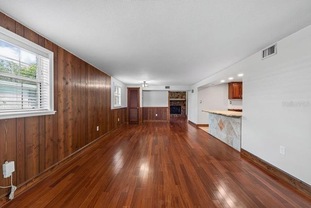 11005 N 27TH STREET, Tampa, FL 33612