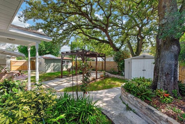 11005 N 27TH STREET, Tampa, FL 33612