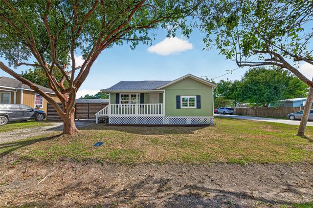 4619 18th Street, Bacliff, TX 77518