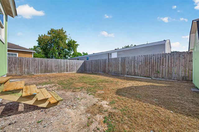 4619 18th Street, Bacliff, TX 77518