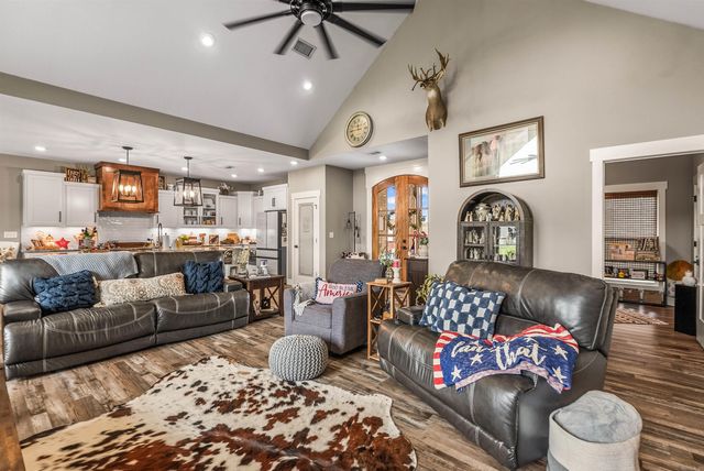 53 Republican Valley Drive, Greenbrier, AR 72058