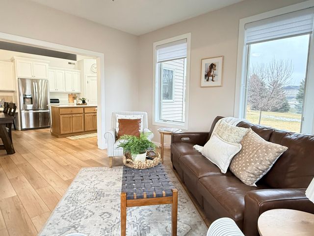 707 43rd Avenue S, Moorhead, MN 56560