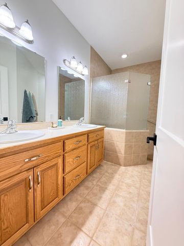 707 43rd Avenue S, Moorhead, MN 56560