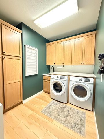 707 43rd Avenue S, Moorhead, MN 56560