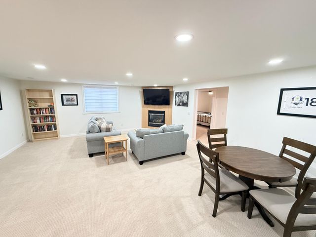 707 43rd Avenue S, Moorhead, MN 56560