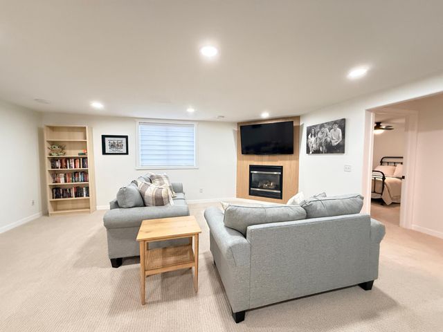 707 43rd Avenue S, Moorhead, MN 56560