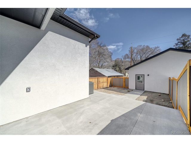 323 Palmer St, Salida, CO 81201