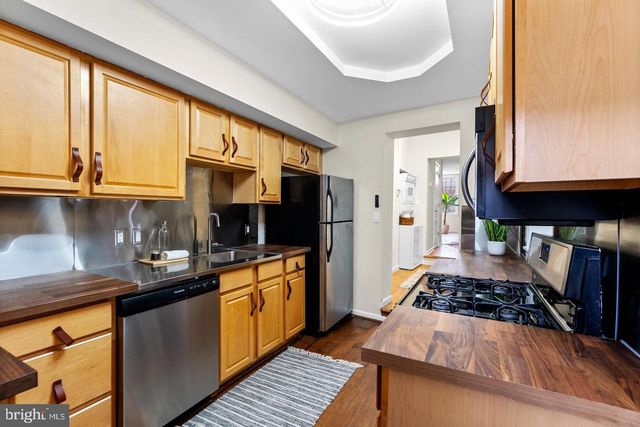 1140 S HANOVER ST, Baltimore, MD 21230