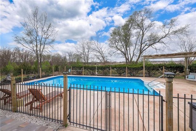 24850 W 189th Street, Gardner, KS 66030