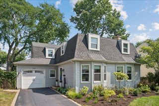 1105 Blackthorn Lane, Northbrook, IL 60062