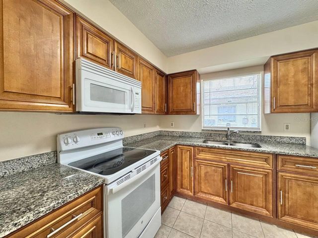10015 N ASTER AVENUE B, Tampa, FL 33612