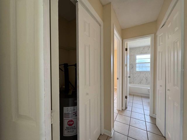 10015 N ASTER AVENUE B, Tampa, FL 33612