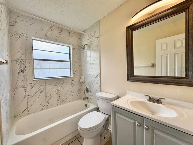 10015 N ASTER AVENUE B, Tampa, FL 33612