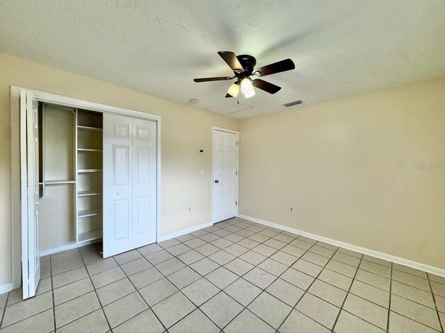 10015 N ASTER AVENUE B, Tampa, FL 33612